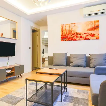 Center 5 Mins To Marmaray Uskudar Shore Apartamento